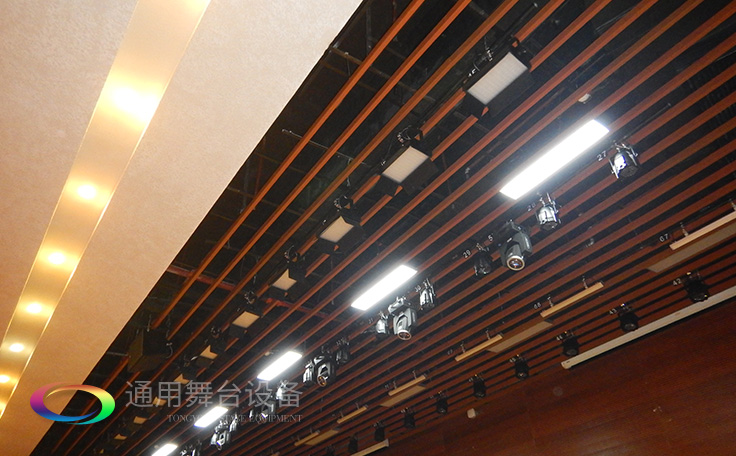廣科學院松山湖校區多功能報告廳舞臺幕布及聲光電系統安裝與部署及室內裝修設計、施工建設項目
